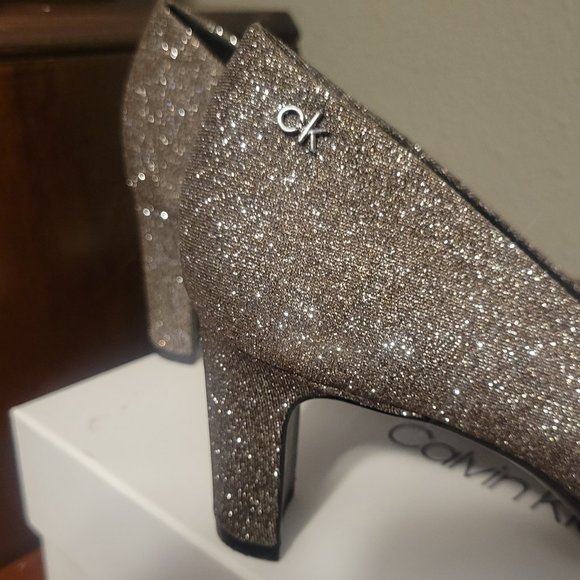 Calvin Klrin 2.5 inch heels Glitter Mahogany - Picture 4 of 5
